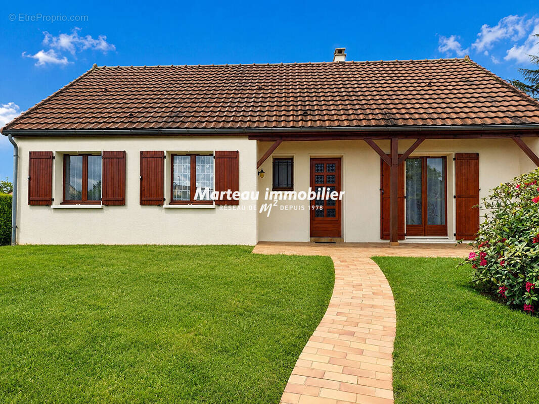 Maison à SAVIGNE-L'EVEQUE