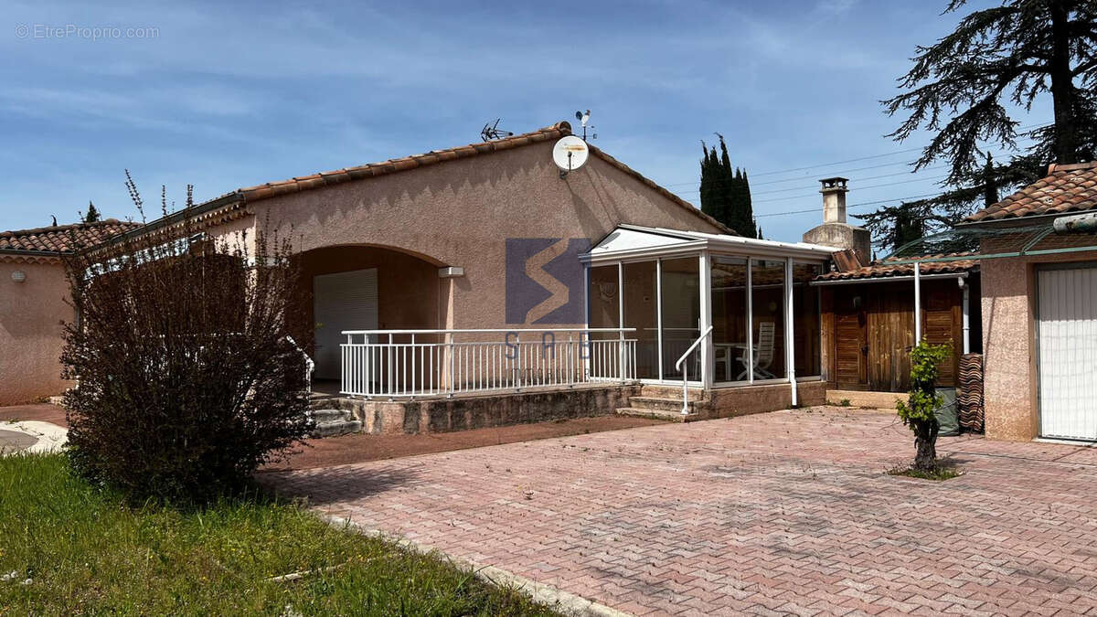 Maison à MONTELIMAR