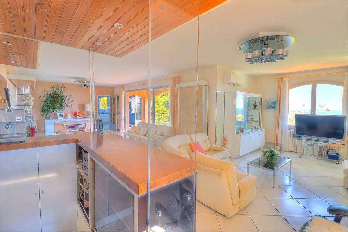 Villa de Charme avec Vue Mer et Piscine à Débordement – Mandelieu-la-Napoule - photo 10