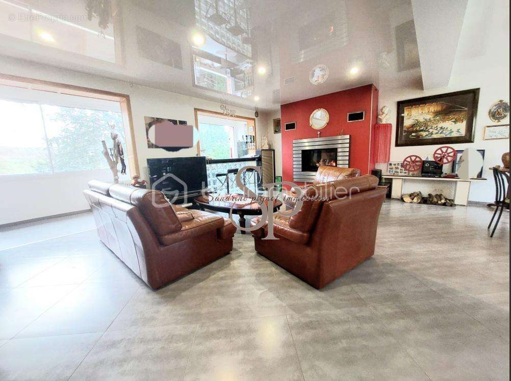 Maison à FONTAINE-LA-GAILLARDE