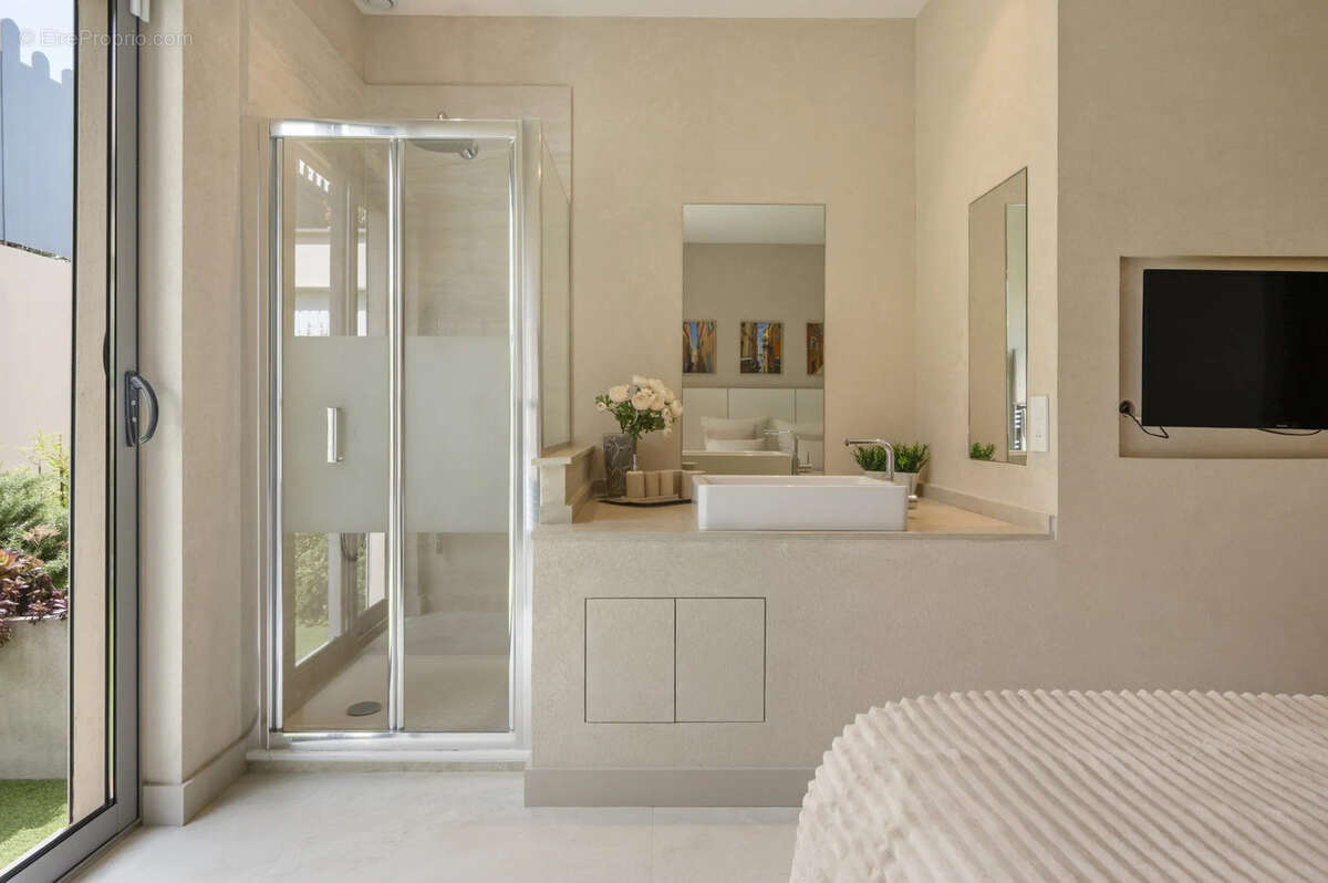 Maison 187 m² à Villefranche-Sur-Mer  - photo 20