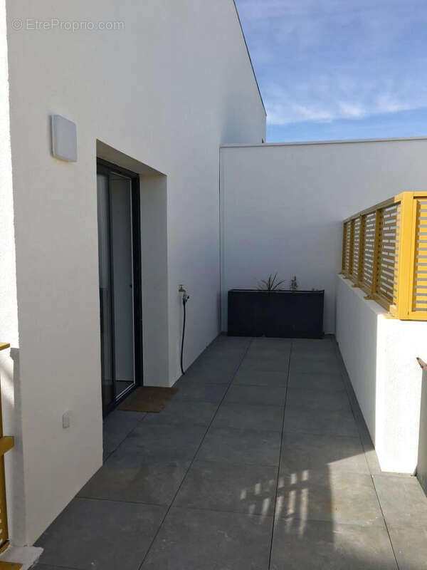 Appartement à MAUGUIO