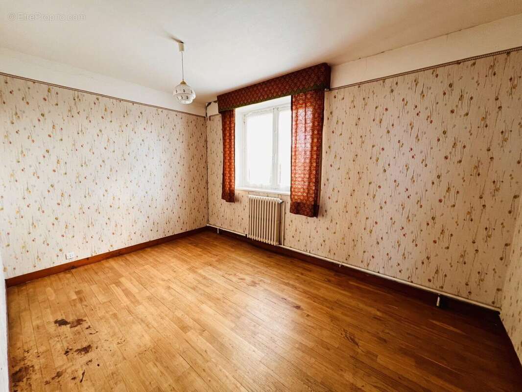 Maison à ROZ-LANDRIEUX