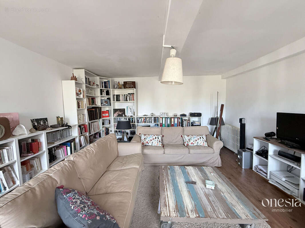 Maison 162 m² à Lurbe-Saint-Christau  - photo 3