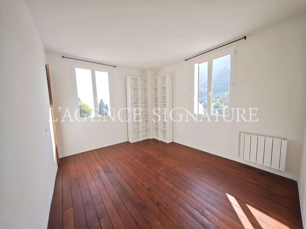 St Martin Vésubie "Eugénie" Maison individuelle authentique 7P 168m2 - Terrasses - Jardin - Garage - Coup de coeur - Vue dégagée - photo 15