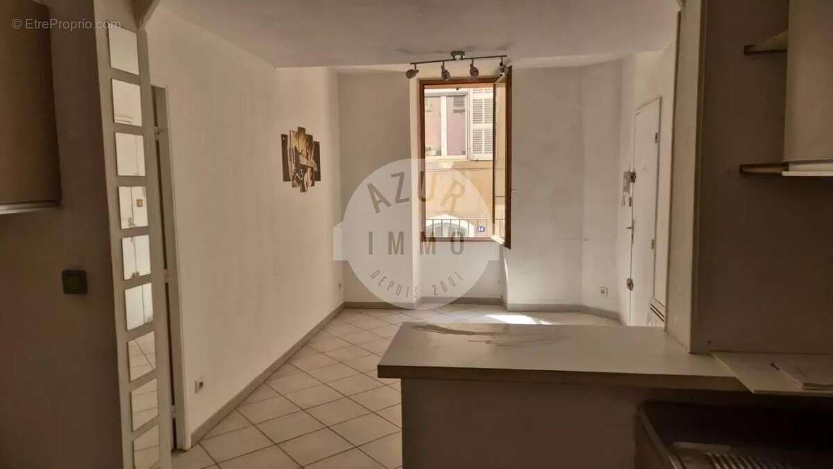 Appartement à ROQUEVAIRE