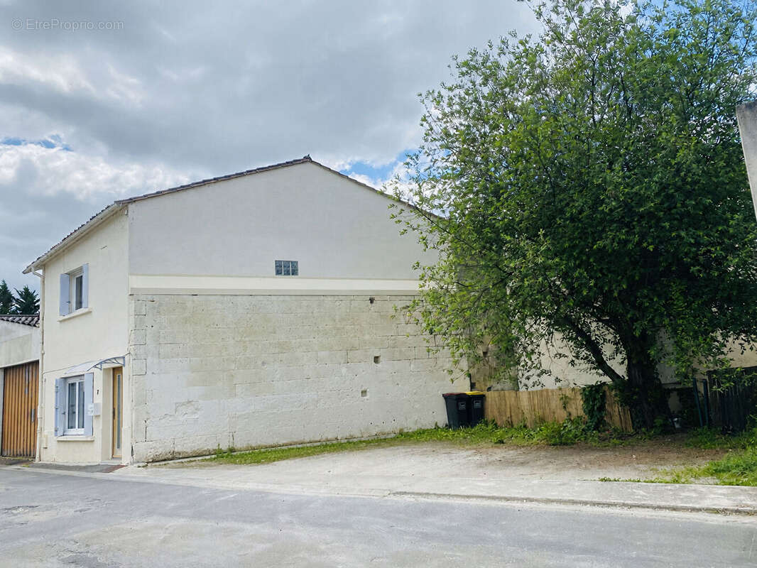 Maison Angouleme 4 pièce(s) 76 m2 - photo 2