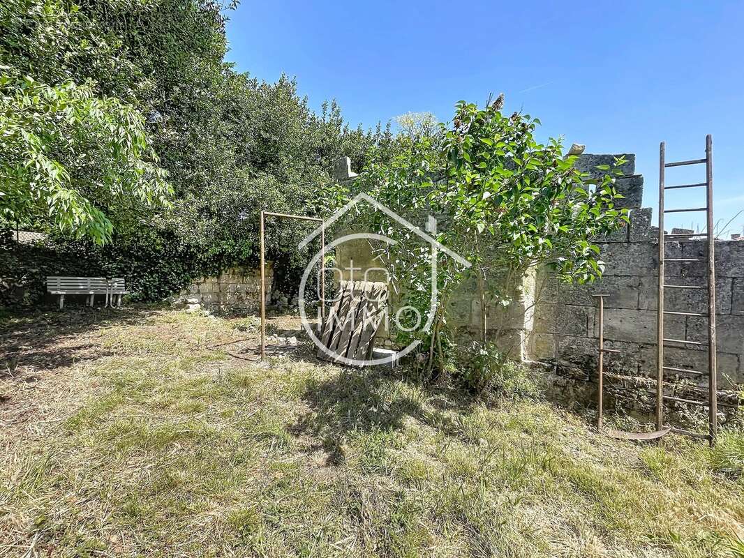 Maison à VAYRES