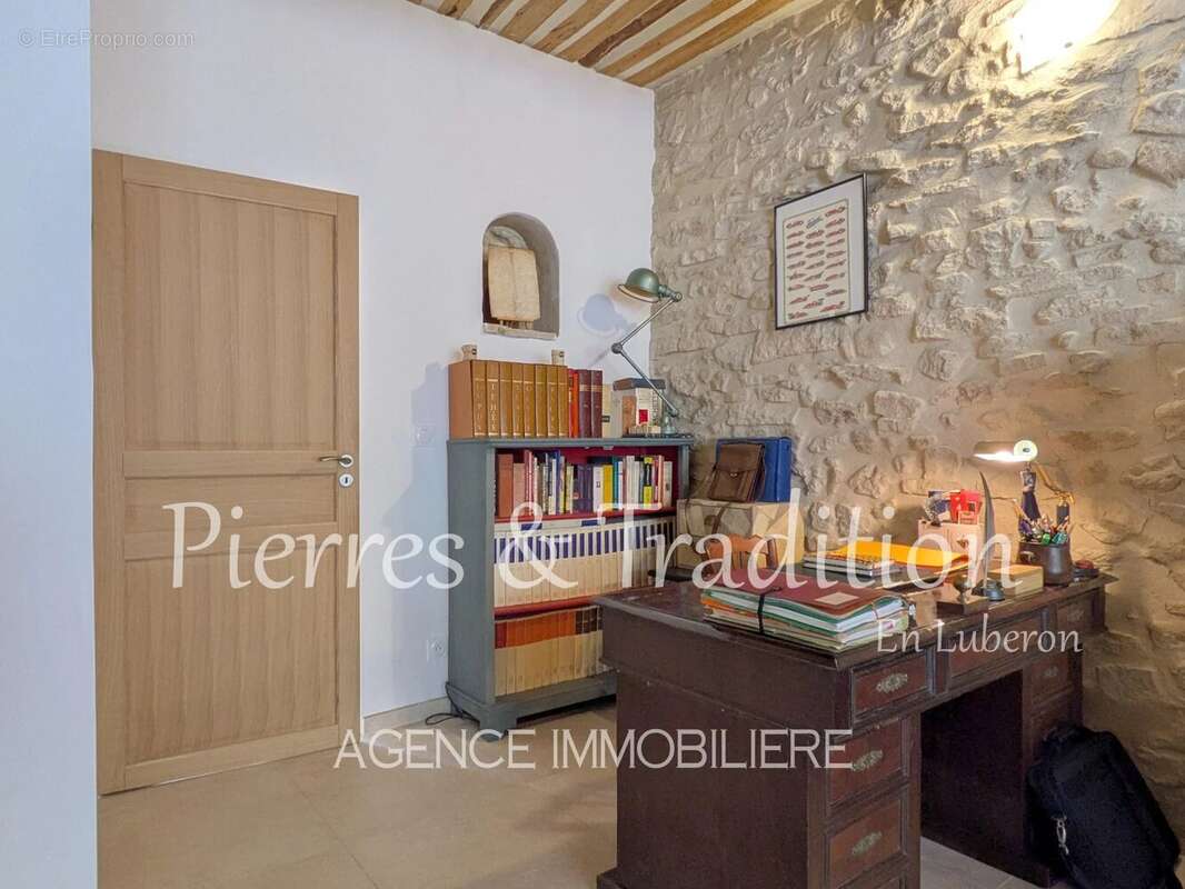 Luberon, Apt, appartement T2 rénové proche du centre-ville - photo 5