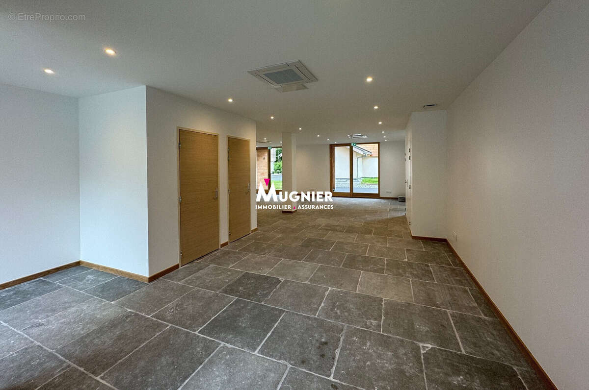 Commerce 82 m² à Taninges  - photo 5