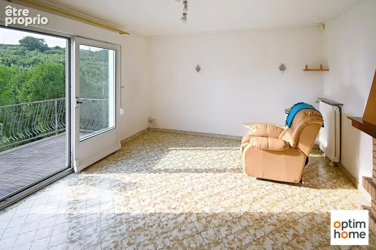 Maison de plain pied sureleve - vue degagee - terrain 12 ares 37 - photo 4