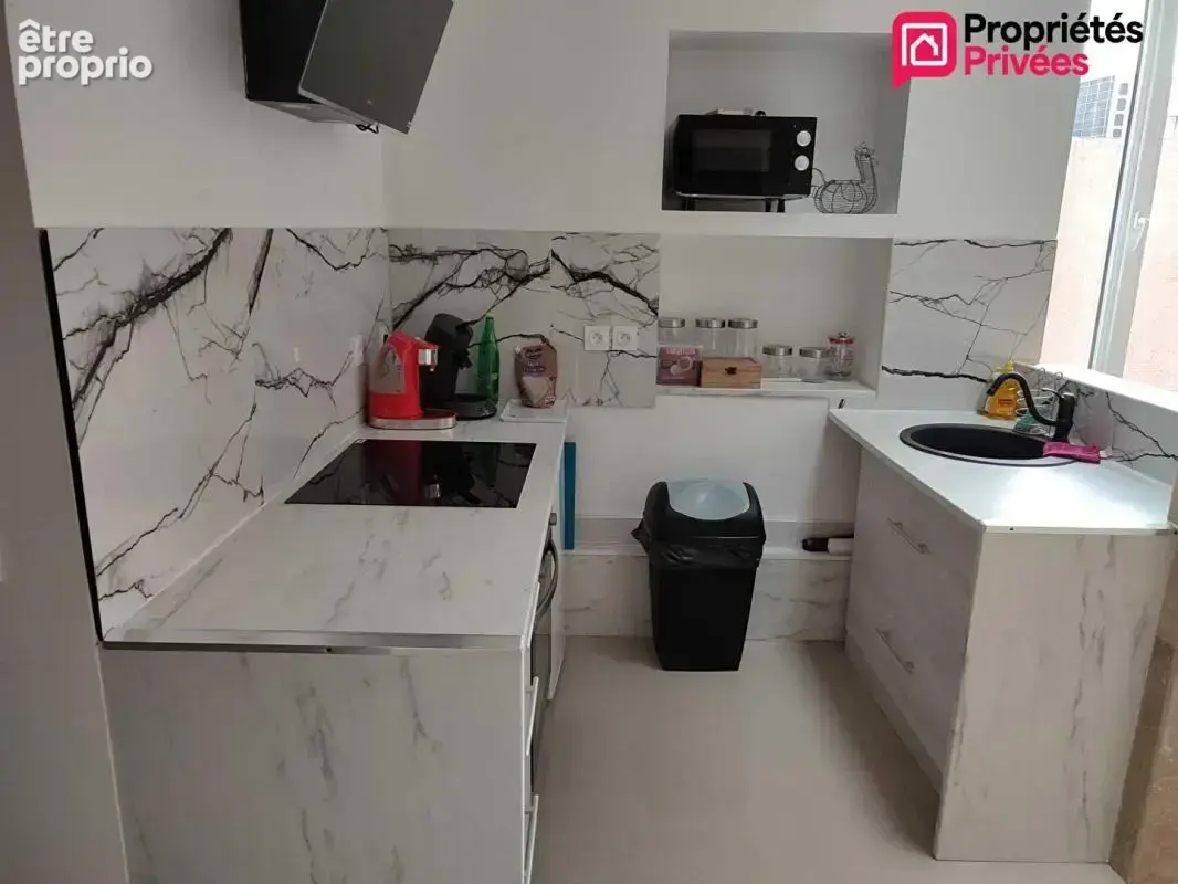 Appartement entièrement rénové avec mezzanine, balcon et stationnement gratuit à Nîmes Pompidou / Jardins de la Fontaine - photo 4