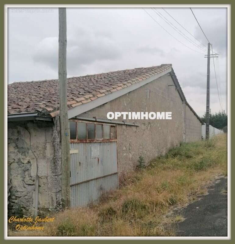 Maison à LA GENETOUZE