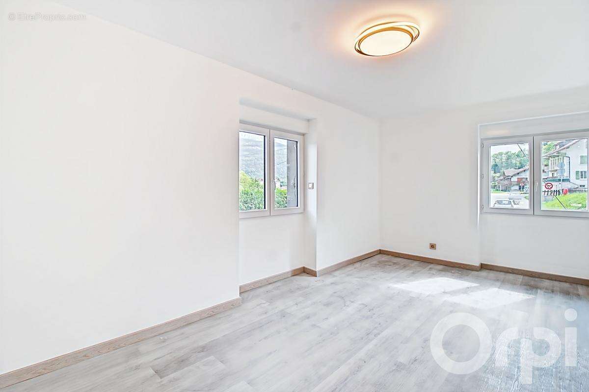 Appartement à MARIGNIER