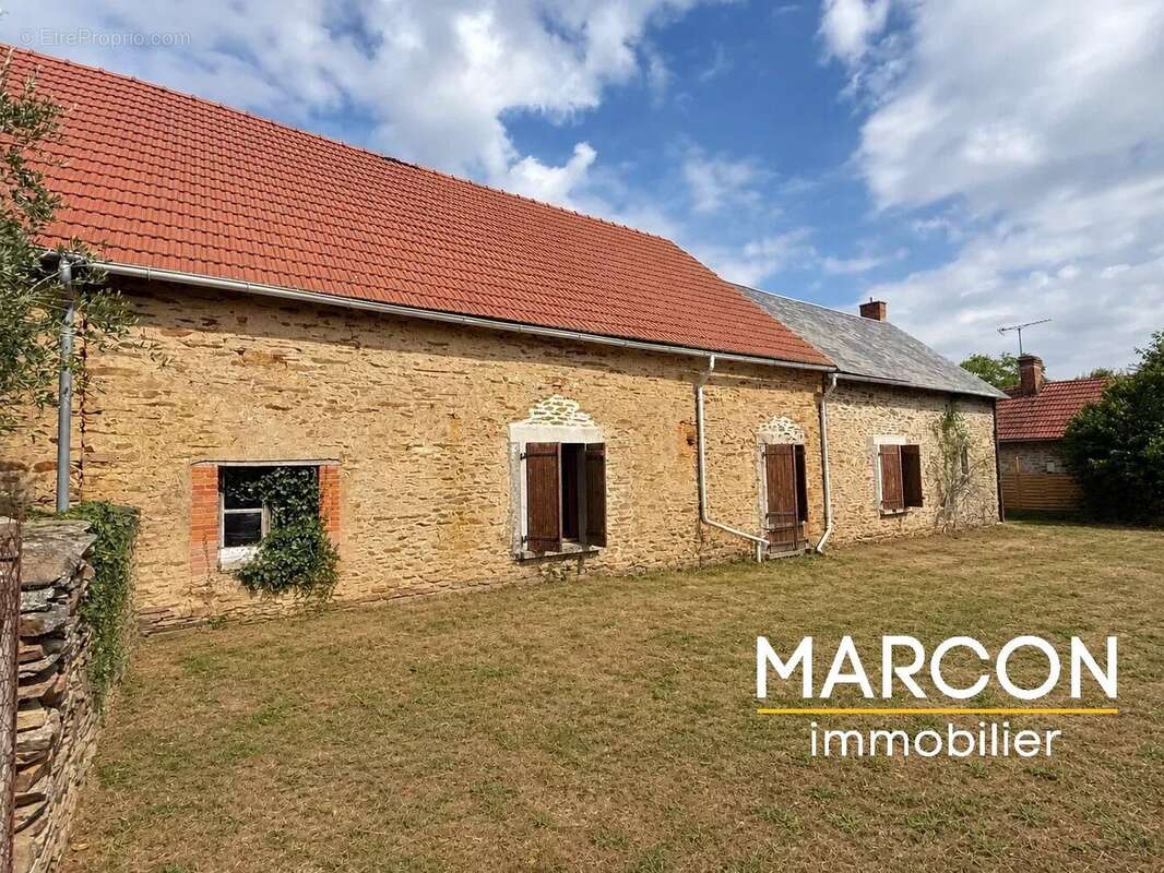 Maison à GENOUILLAC