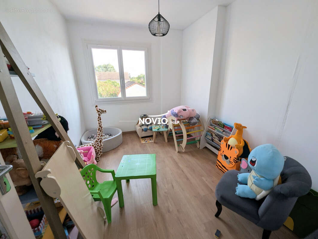 Maison 165 m² à Chatellerault  - photo 6