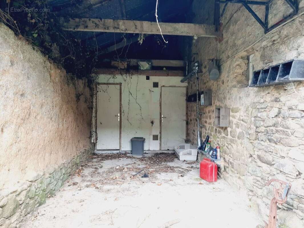 Maison à HAUTEVILLE-LA-GUICHARD