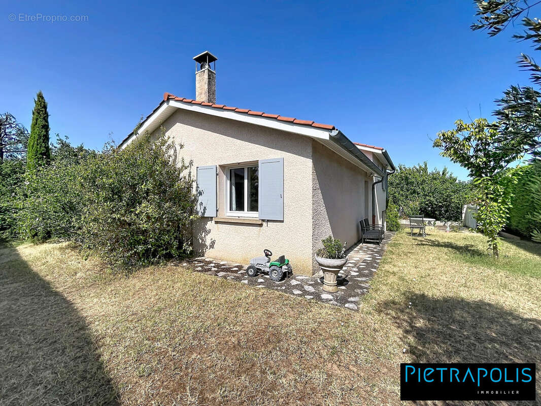Maison 89 m² à Saint-Genis-Laval  - photo 8