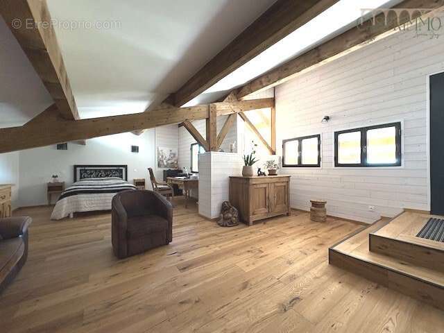 Maison à RESTINCLIERES