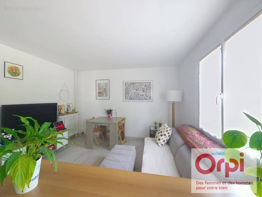 Appartement à ISSY-LES-MOULINEAUX