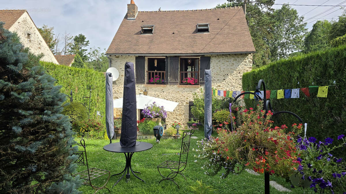 Maison à LONGVILLIERS