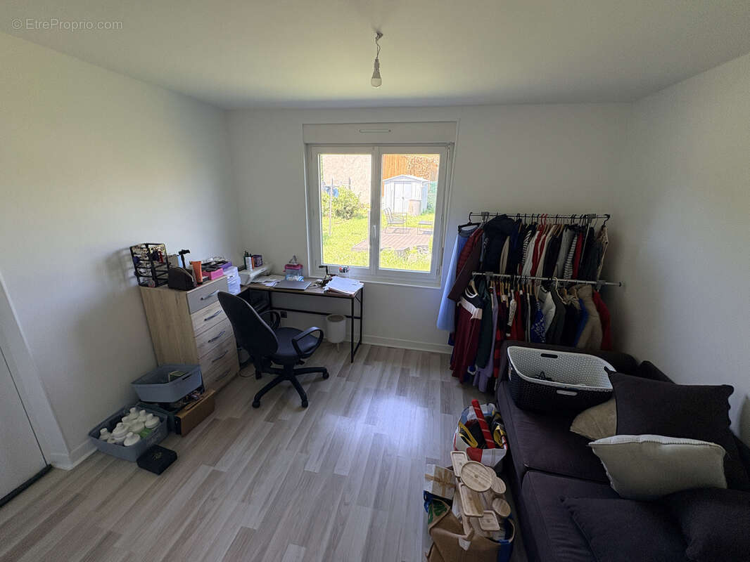 Maison 71 m² à Gannat  - photo 7