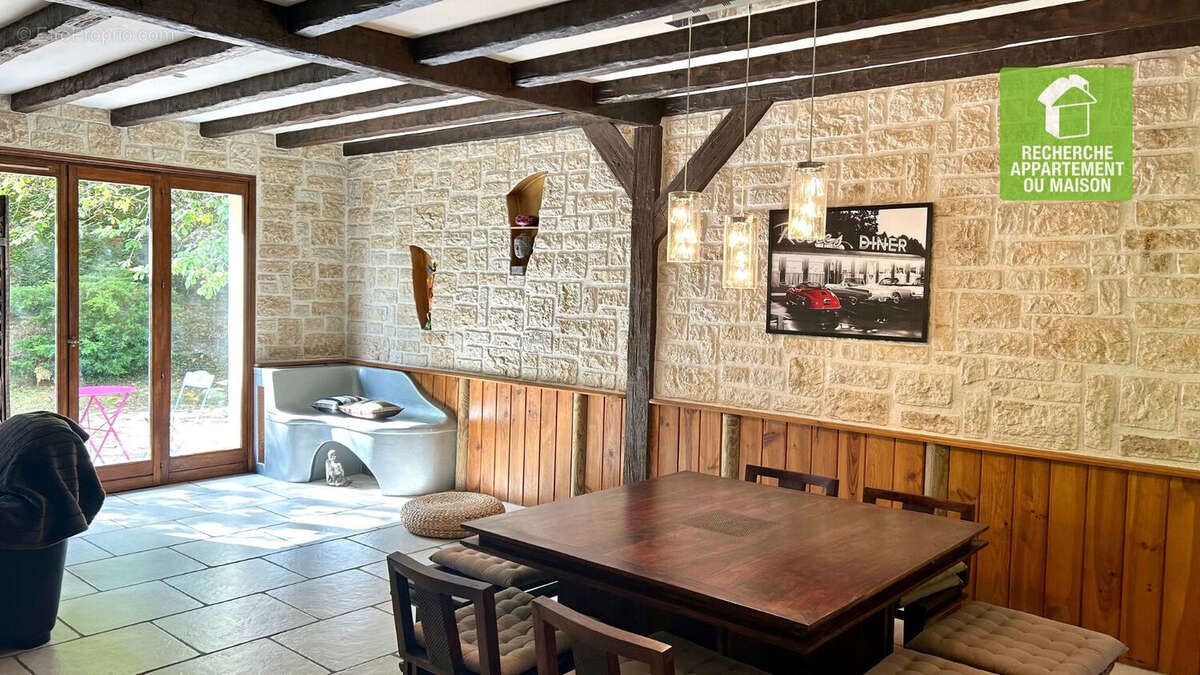 Maison à ANNOISIN-CHATELANS