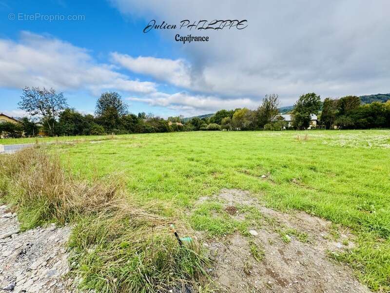 Terrain à CHABOTTES