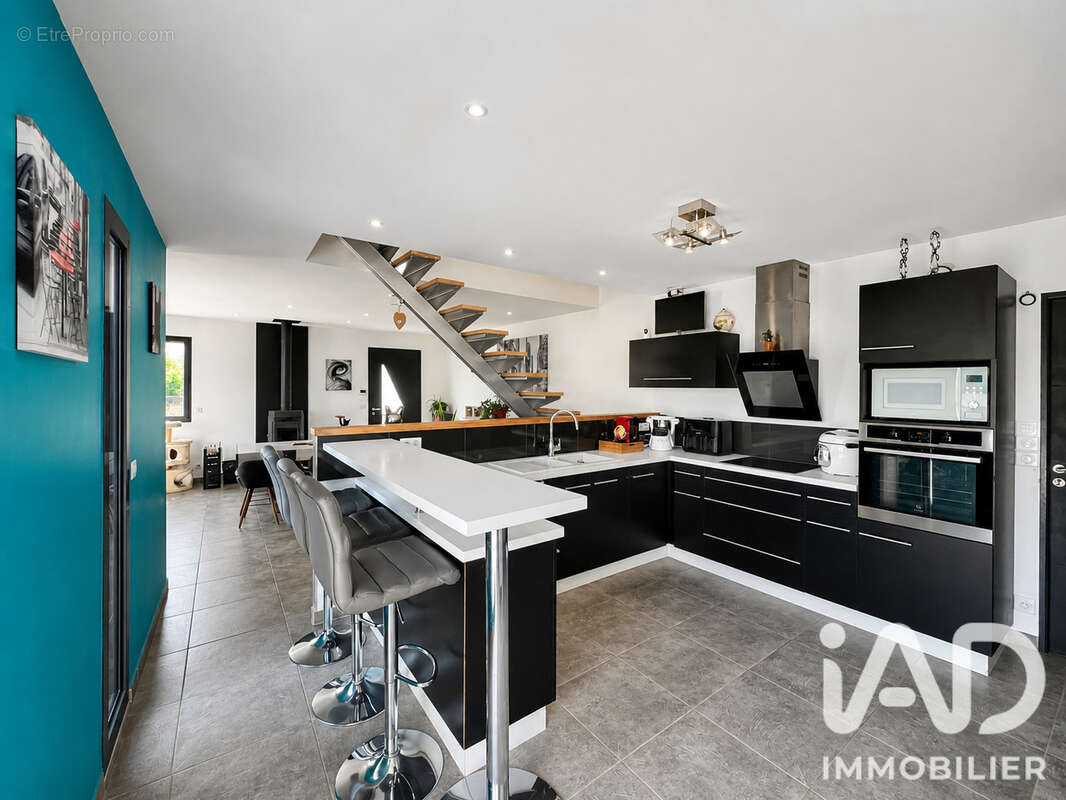 Maison 200 m² à Bagnols-Sur-Ceze  - photo 6
