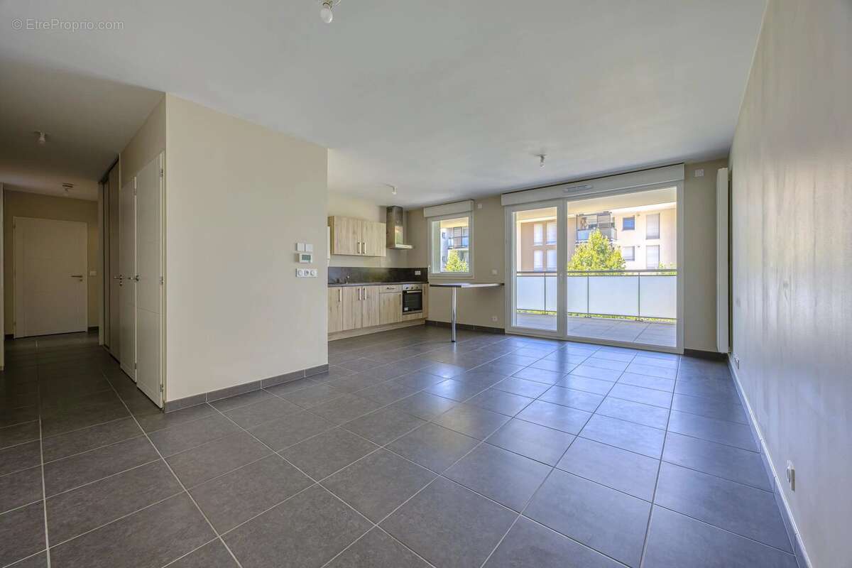 Annecy - Appartement - T3 - Balcon - Abrite - Tres - Bon - Etat - General - photo 2