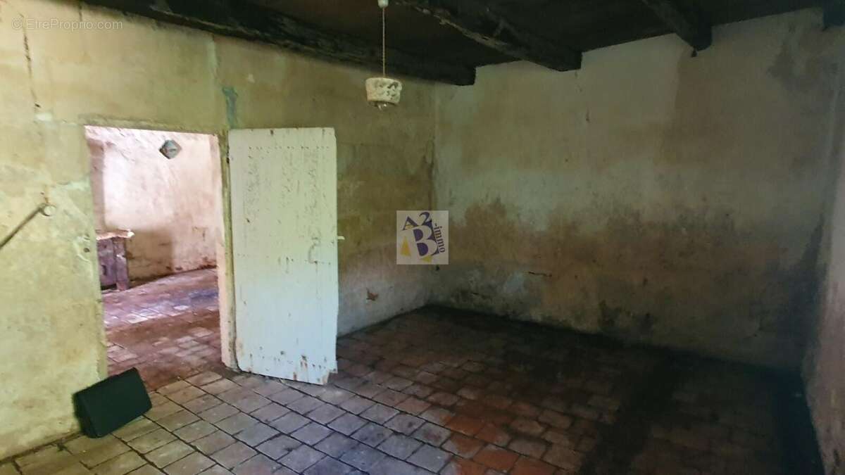 Maison à CHARRAS