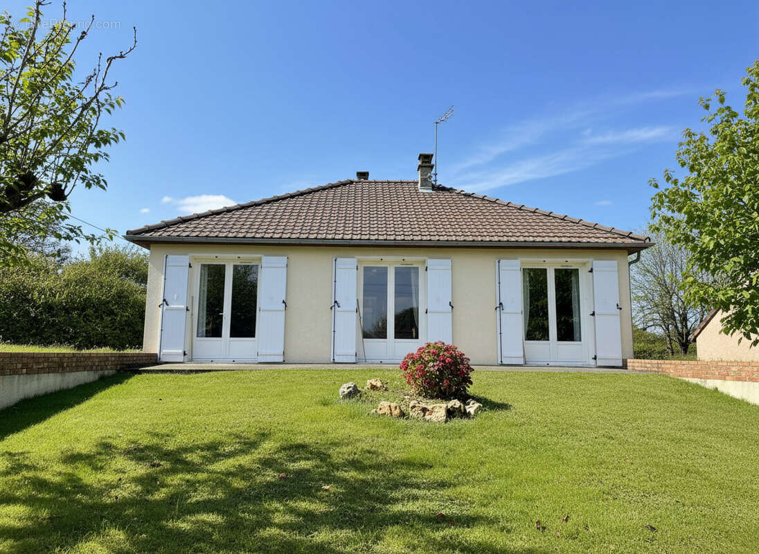 Maison à CLEVILLIERS