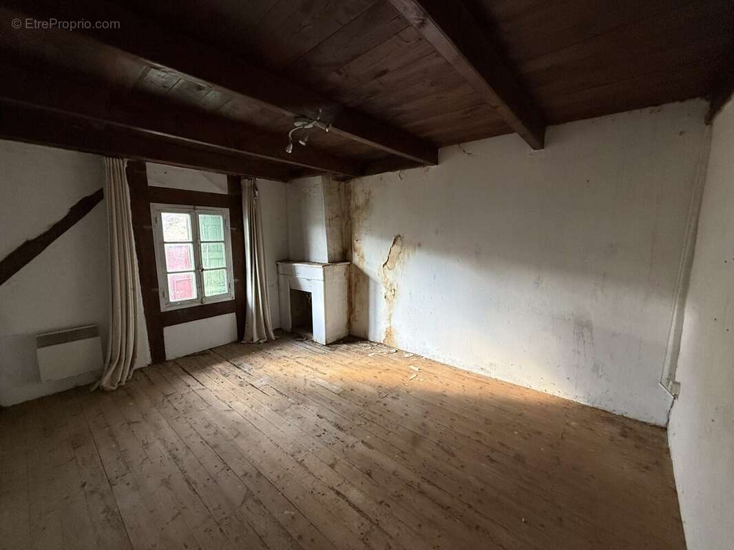 Maison à TAPONNAT-FLEURIGNAC