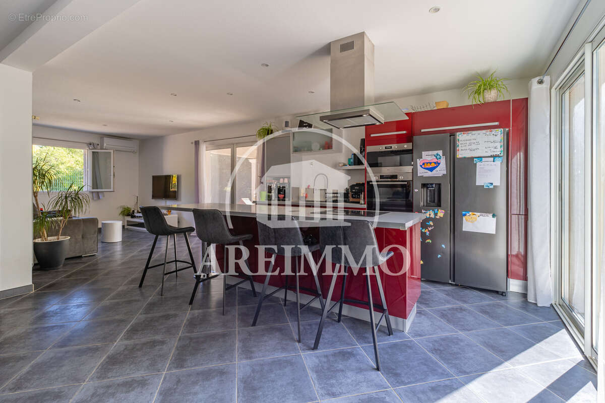 Maison à SAINT-BAUZILLE-DE-PUTOIS