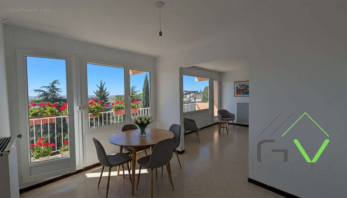 Appartement à NIMES