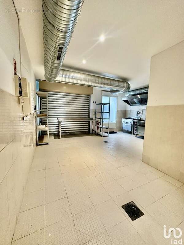 Photo 4 - Commerce à VILLEMOMBLE