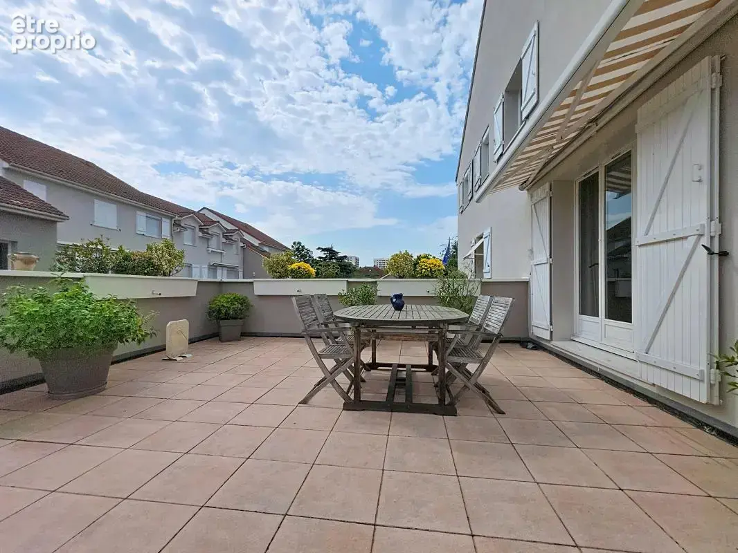 Appartement - Duplex - 3 Chambres - Terrasse - Cave - Garage en sus- 1 Place de parking attitrée - Au calme absolu - Proche tout - photo 5