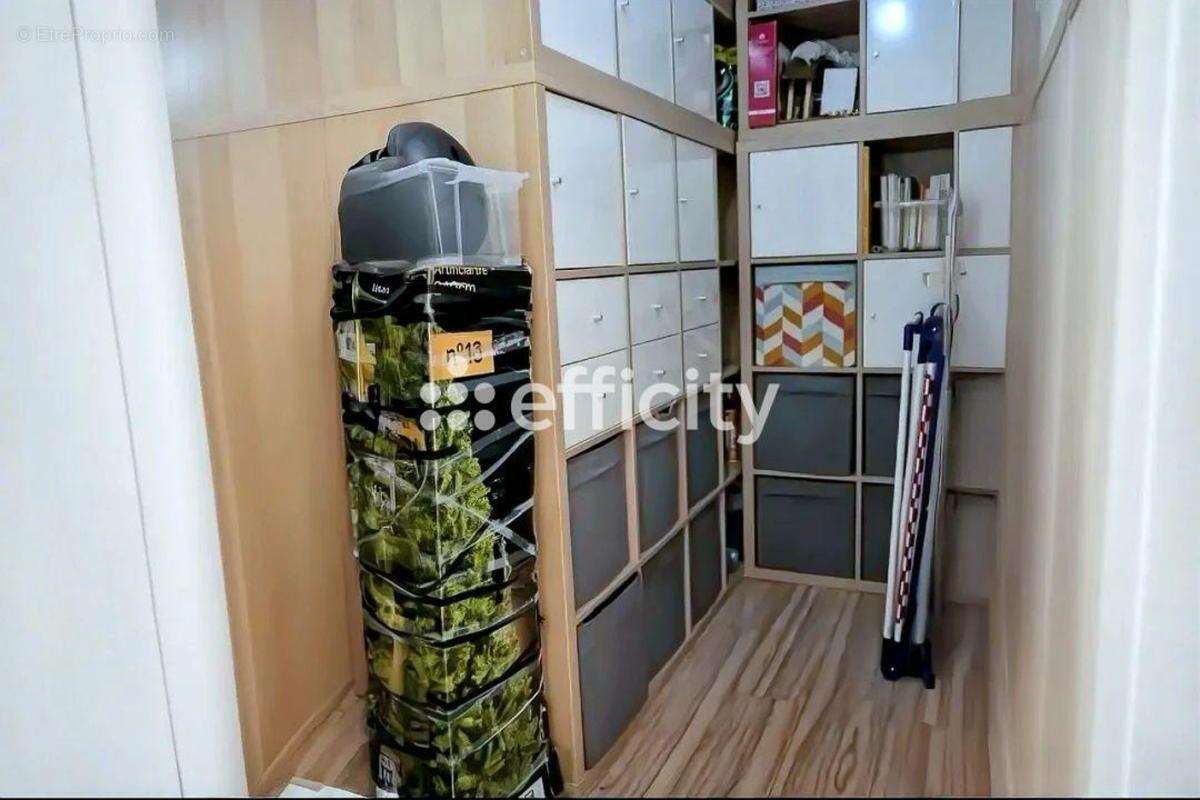 Appartement à SARTROUVILLE