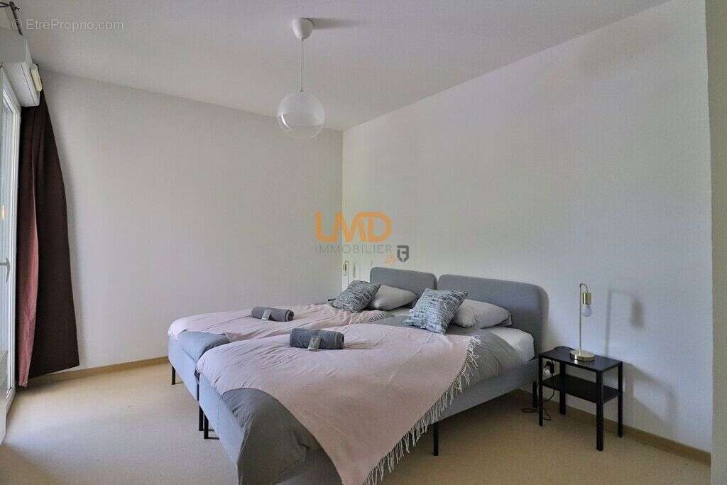 Appartement à AVENE