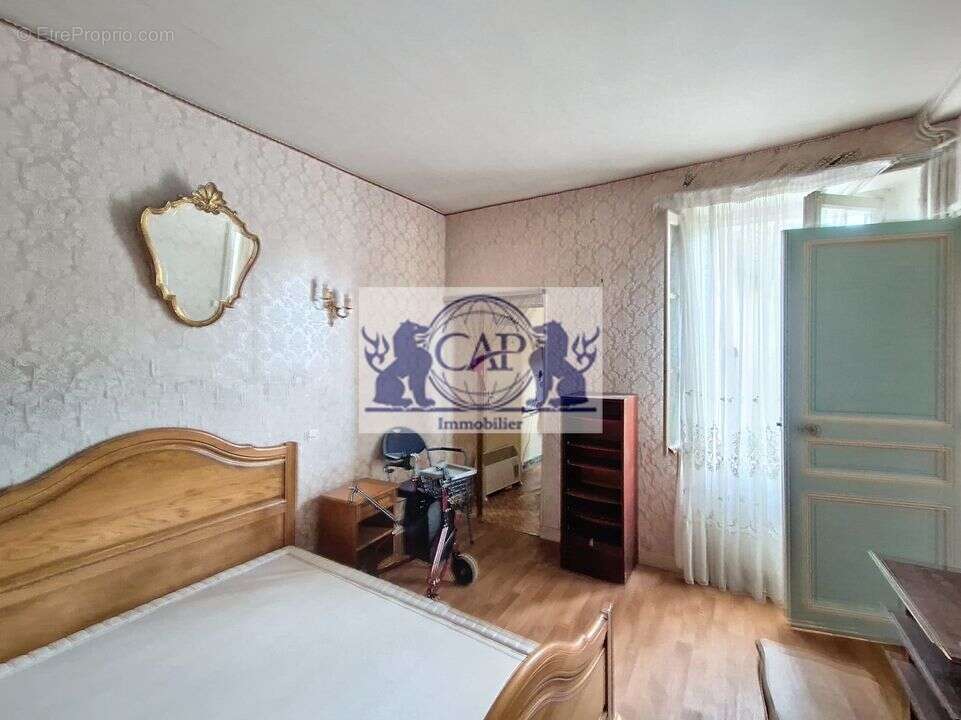 Maison à PONT-SUR-YONNE