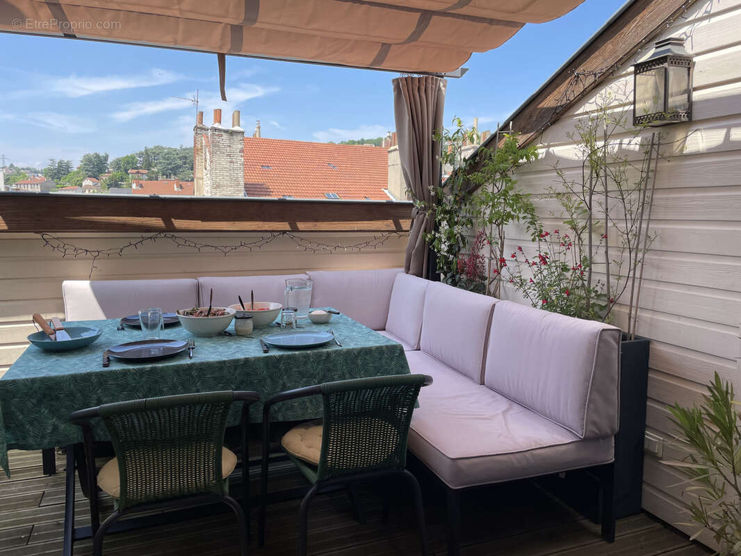 Appartement à SAINT-ETIENNE