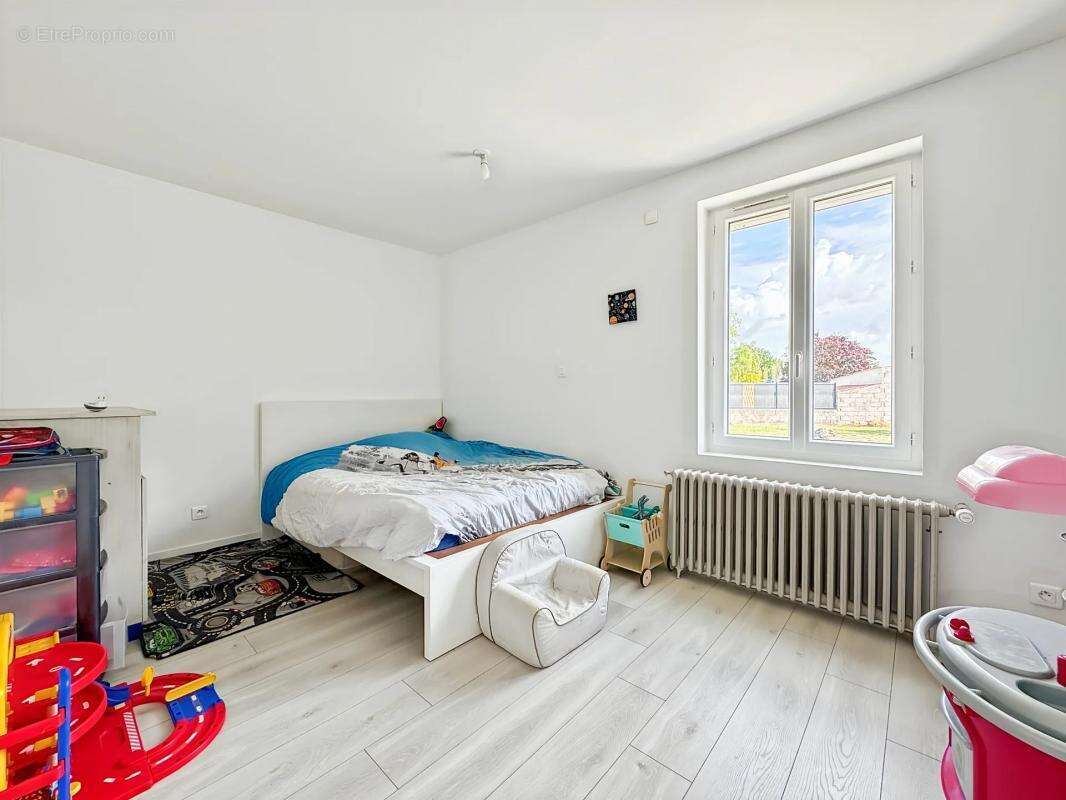 Maison à SAINT-MAIXENT-SUR-VIE