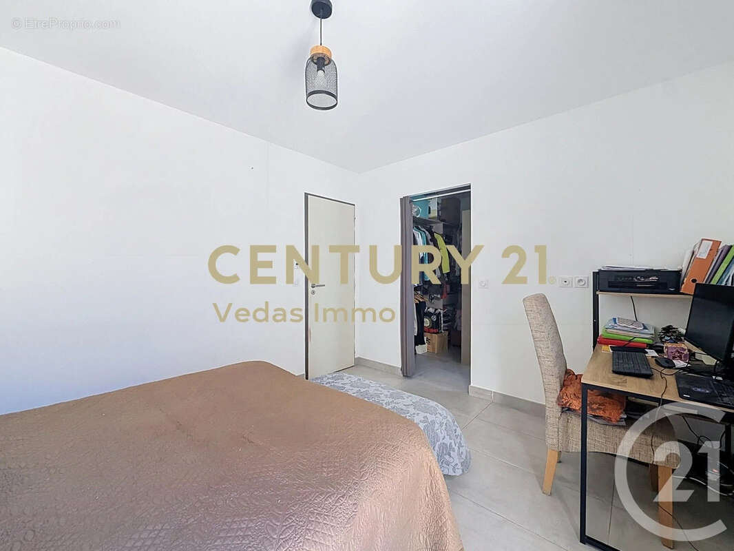 Maison 115 m² à Saussan  - photo 9