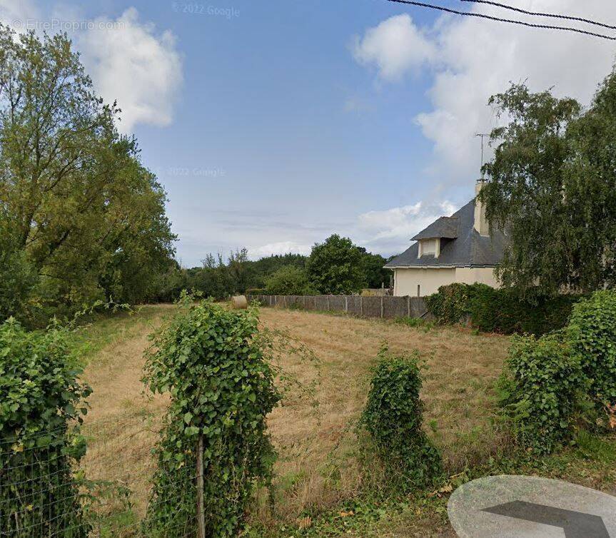 Terrain à LA TURBALLE