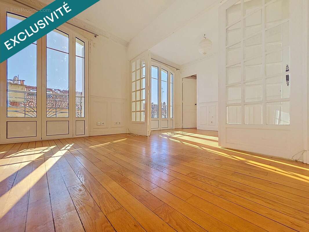Photo 2 - Appartement à LES LILAS
