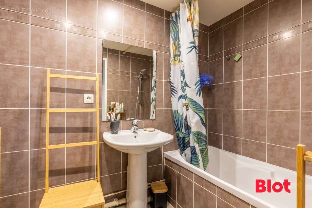Appartement à THORIGNE-FOUILLARD