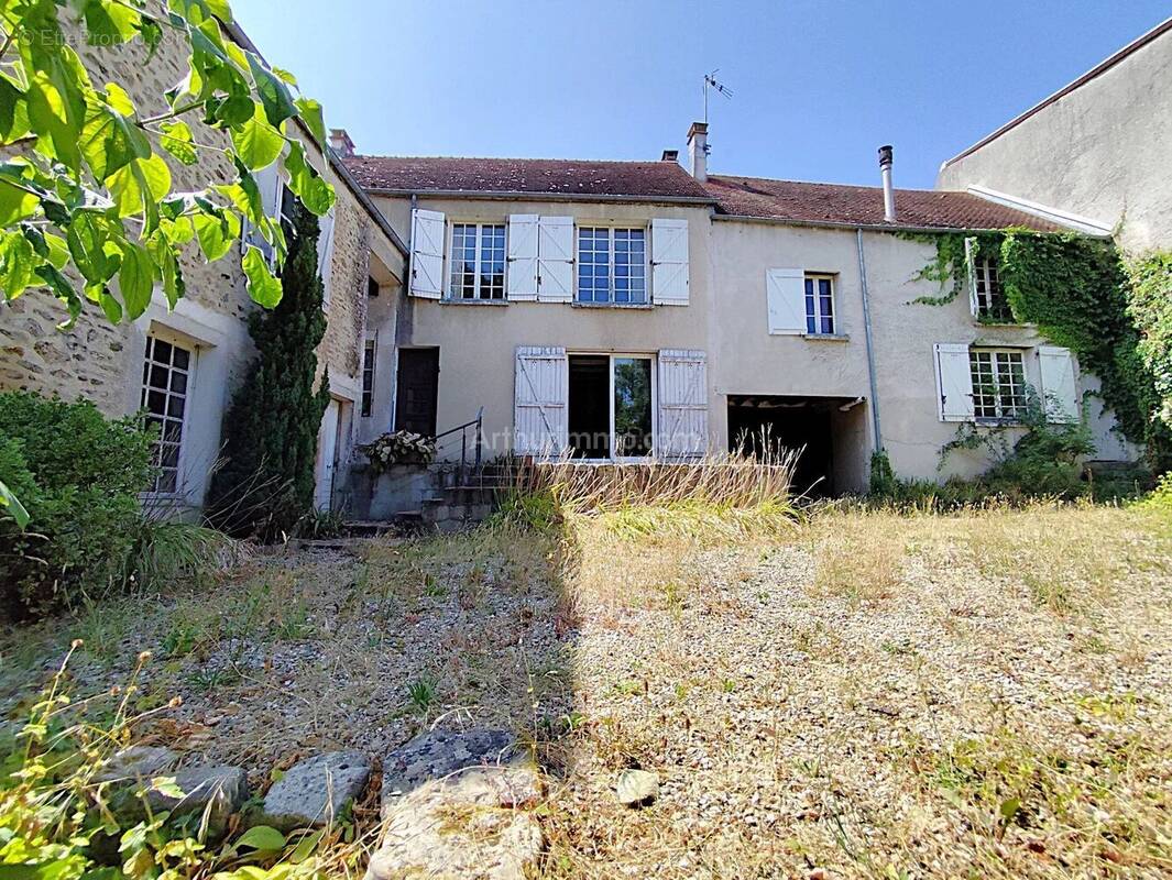 Maison à LEUVILLE-SUR-ORGE