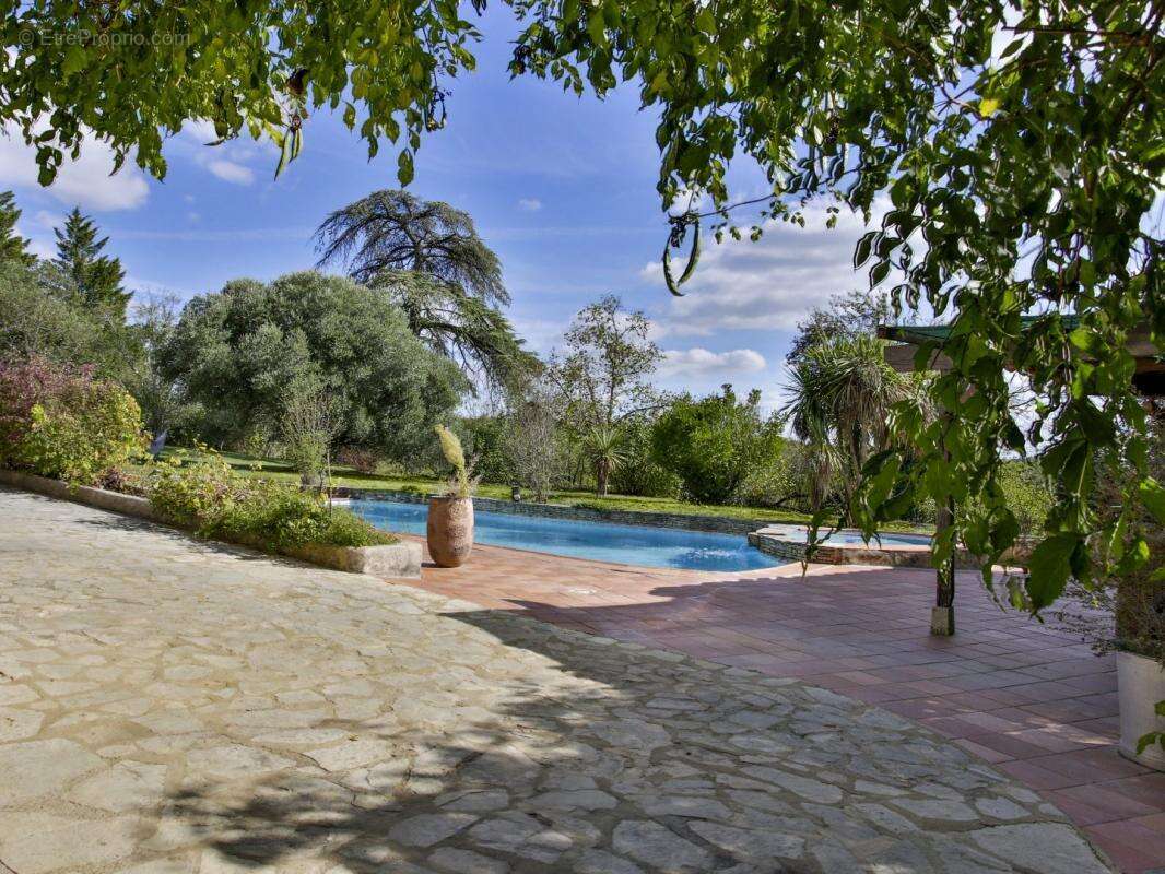 Maison à VIC-FEZENSAC