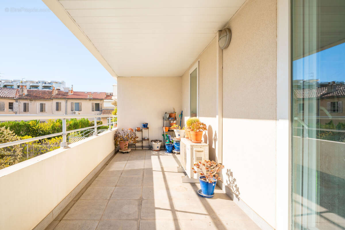Appartement à MARSEILLE-8E