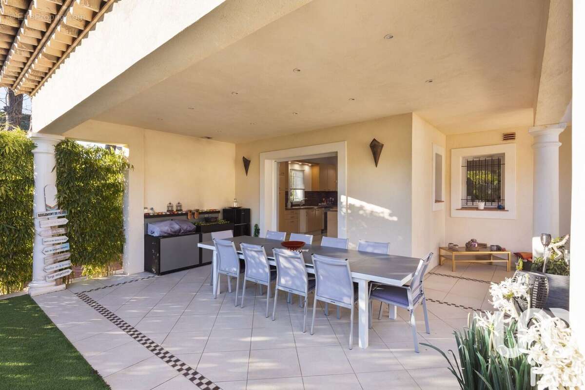 Photo 8 - Maison à SAINT-RAPHAEL